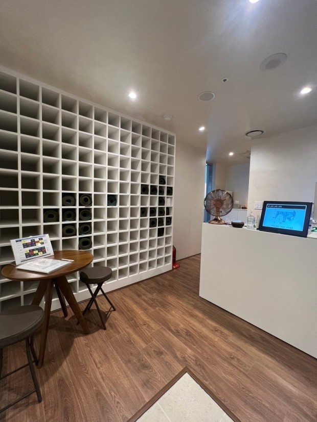 Nadin Yoga reception and storage
